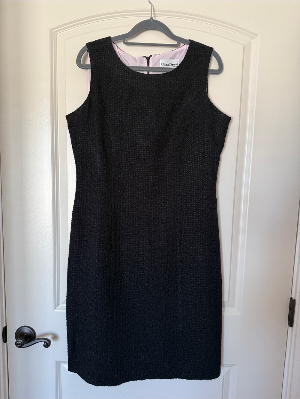 Vintage Ultra Dress Collection Black Sleeveless Midi Sheath Dress 0097